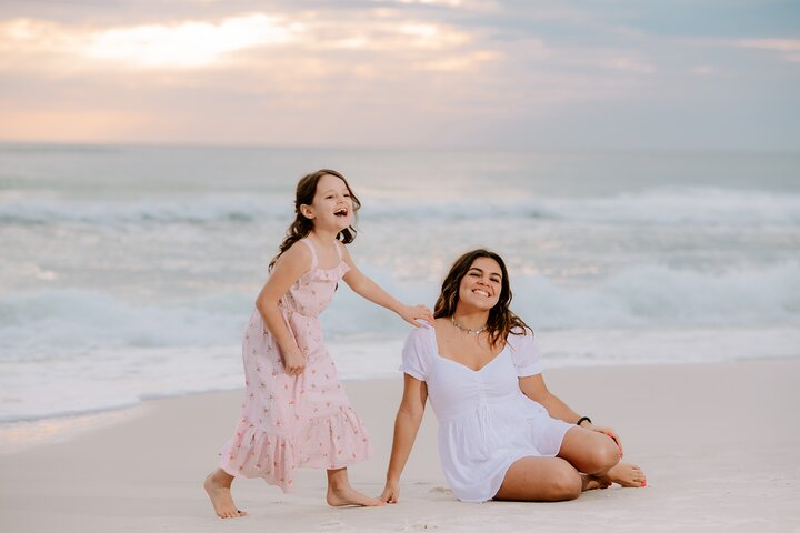 Private Vacation Photoshoot with Photographer in Sarasota - Photo 1 of 25